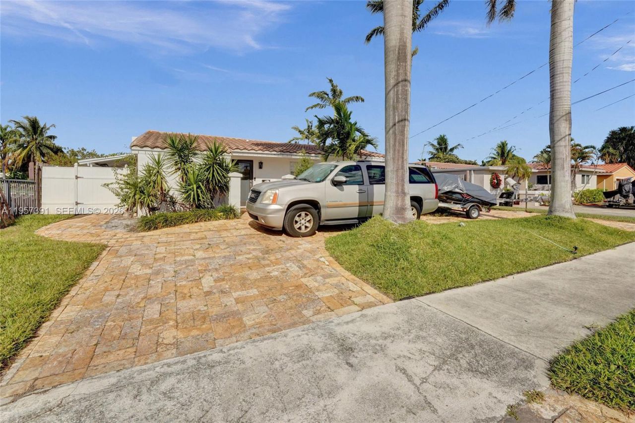 1121 Guava Isle, Fort Lauderdale, FL 33315 Photo