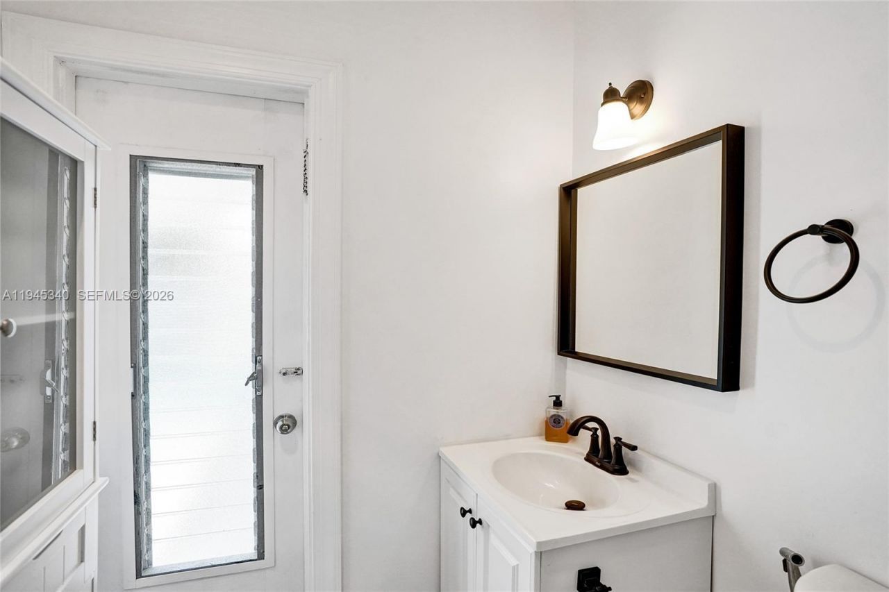 280 NE Spanish Ct, Unit 280, Boca Raton, FL 33432 Photo