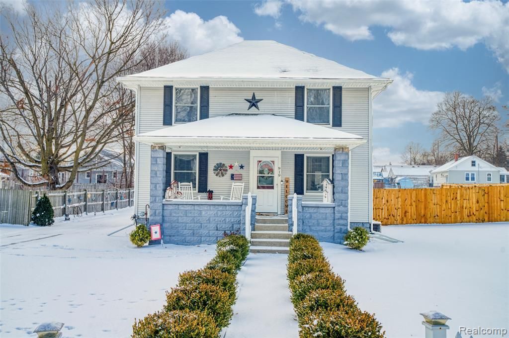 919 E Michigan Avenue, Grass Lake Vlg, MI 49240 Main Photo