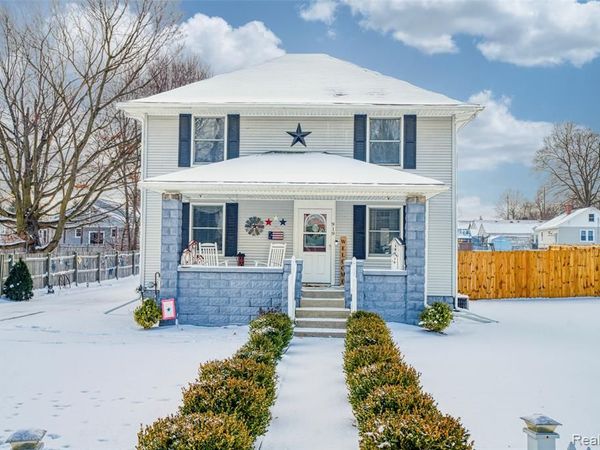 919 E Michigan Avenue, Grass Lake Vlg, MI 49240