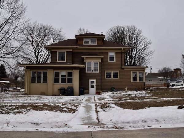 622 7th St, Sibley, IA 51249