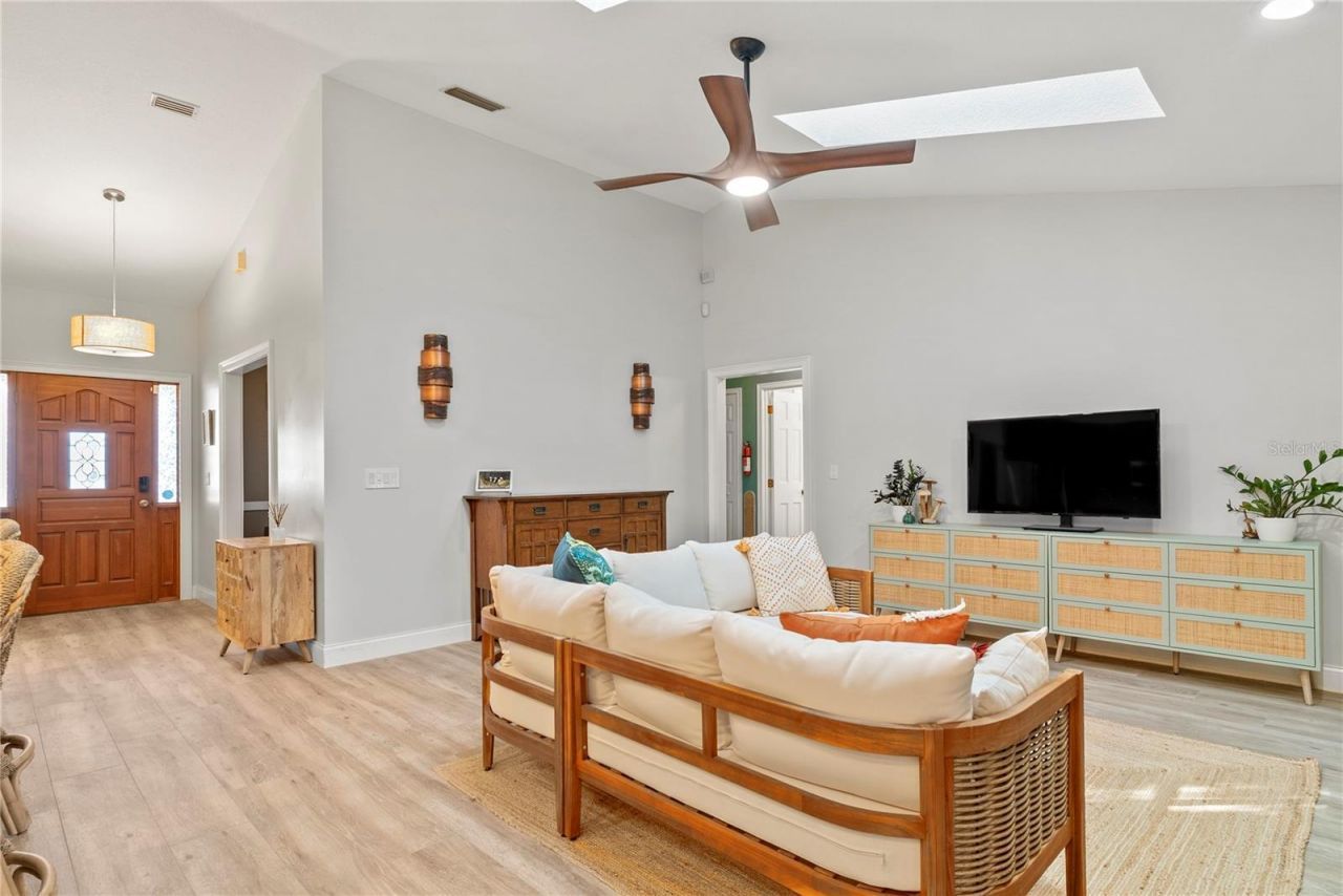 1113 Climbing Rose Drive, Orlando, FL 32818 Photo