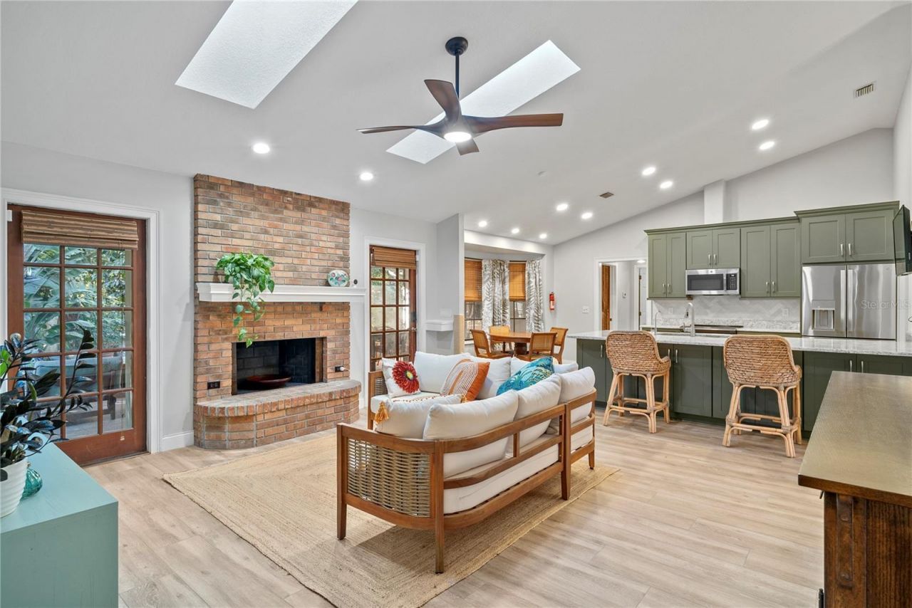 1113 Climbing Rose Drive, Orlando, FL 32818 Photo