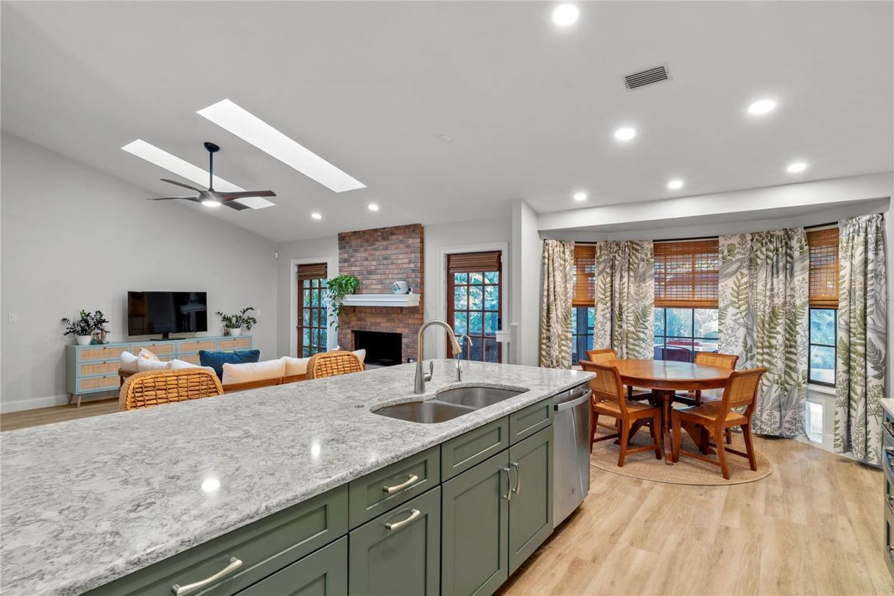 1113 Climbing Rose Drive, Orlando, FL 32818 Photo