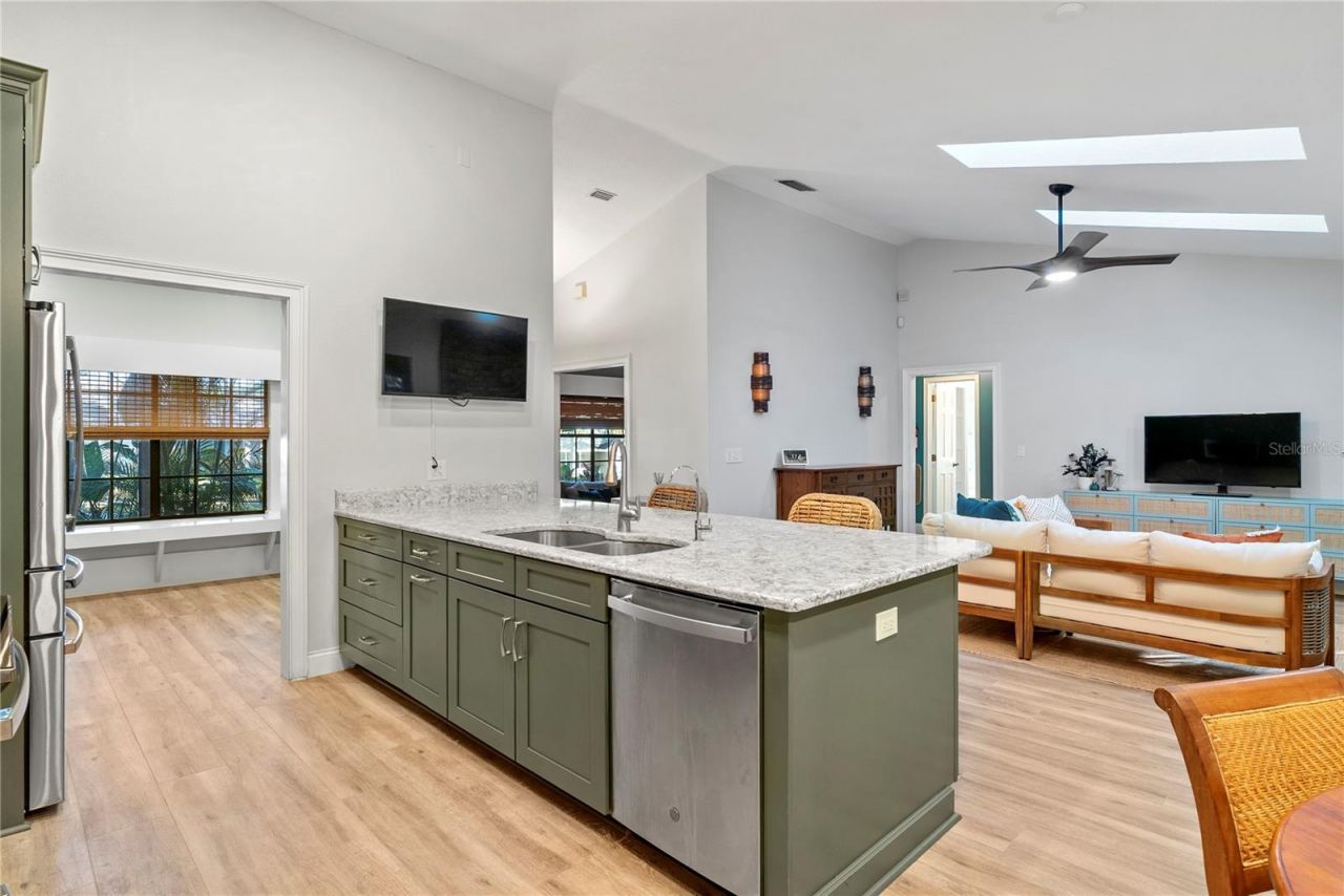 1113 Climbing Rose Drive, Orlando, FL 32818 Photo