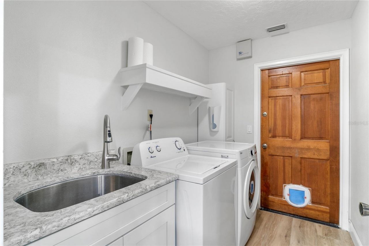 1113 Climbing Rose Drive, Orlando, FL 32818 Photo