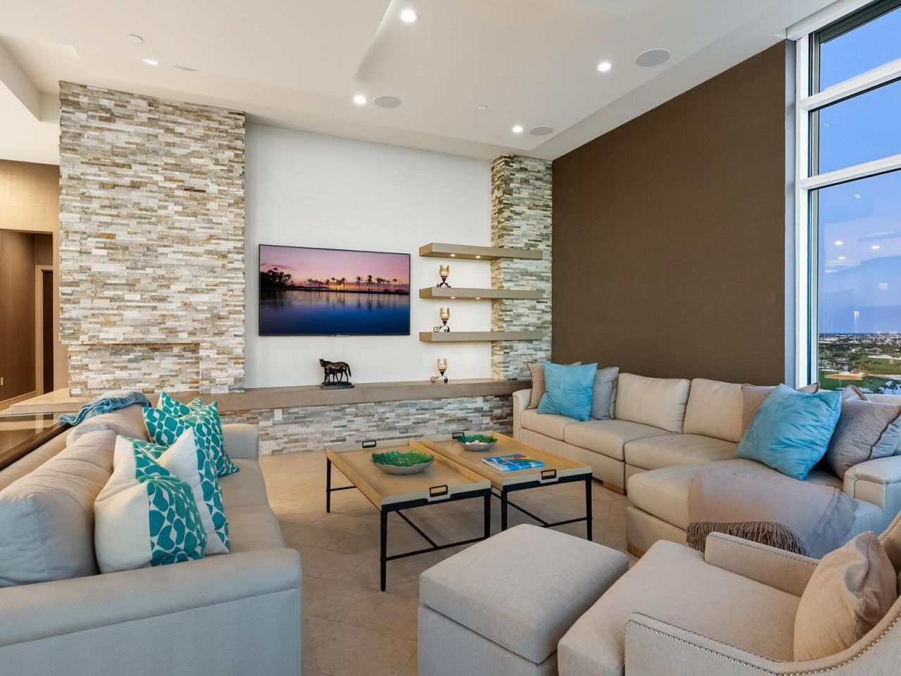 655 Longboat Club Road, Unit 1PH, Longboat Key, FL 34228 Photo