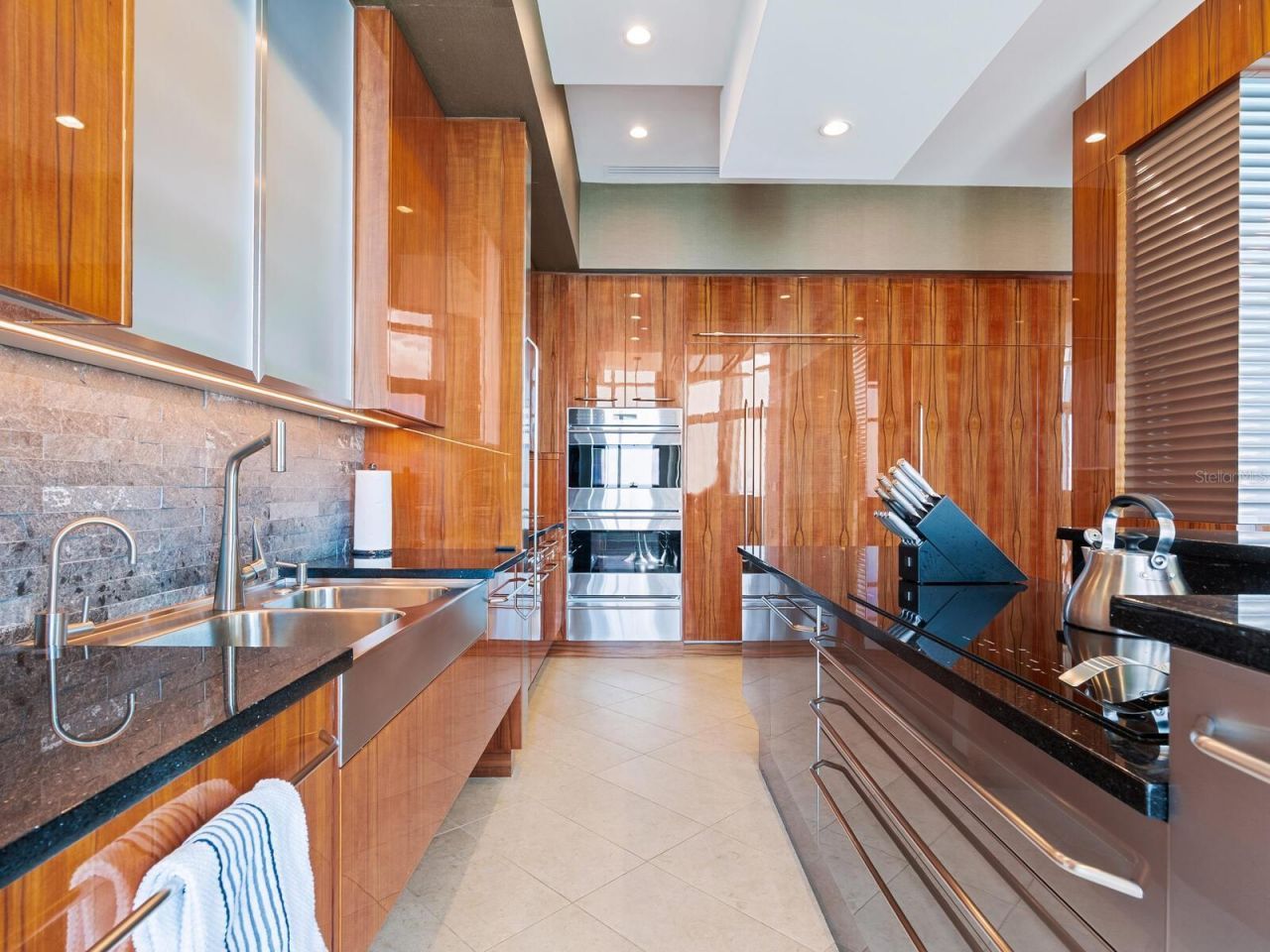 655 Longboat Club Road, Unit 1PH, Longboat Key, FL 34228 Photo