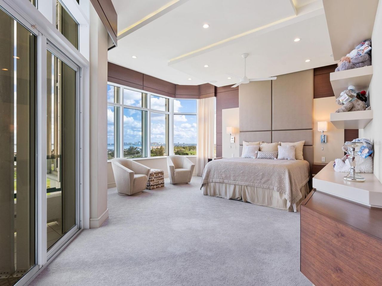 655 Longboat Club Road, Unit 1PH, Longboat Key, FL 34228 Photo