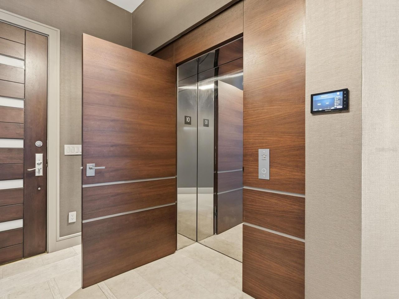 655 Longboat Club Road, Unit 1PH, Longboat Key, FL 34228 Photo