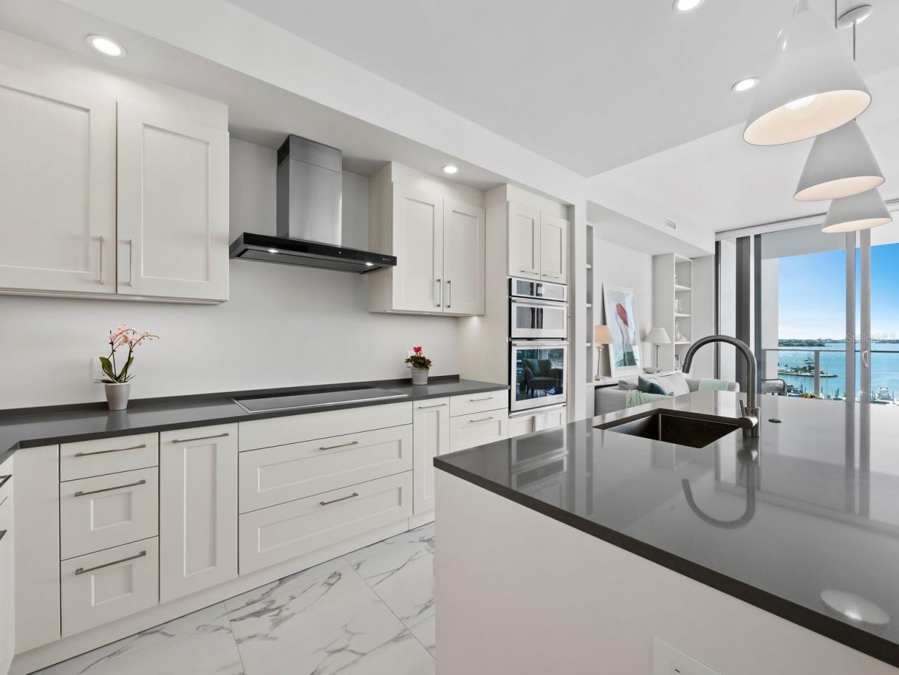 1155 N Gulfstream Avenue, Unit 906, Sarasota, FL 34236 Photo