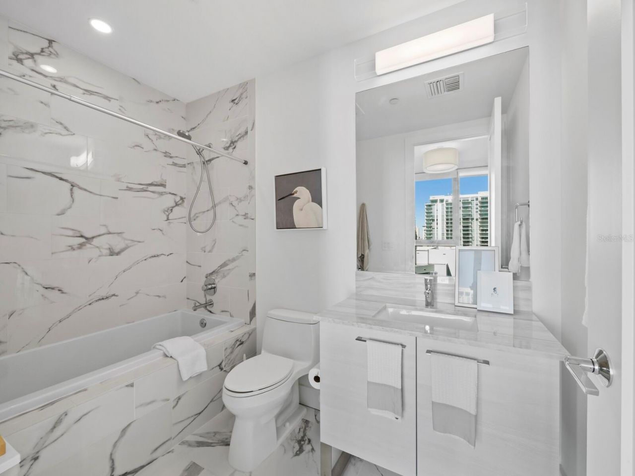 1155 N Gulfstream Avenue, Unit 906, Sarasota, FL 34236 Photo