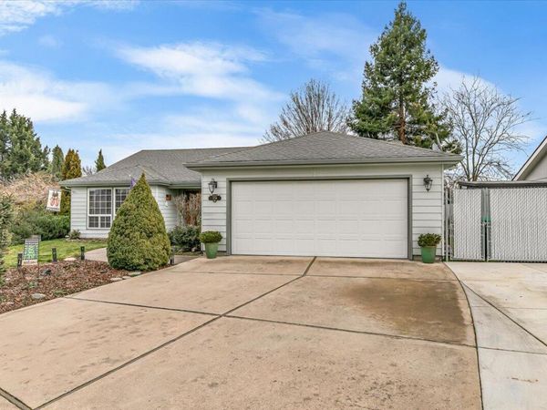 1258 Joshua Court, Central Point, OR 97502