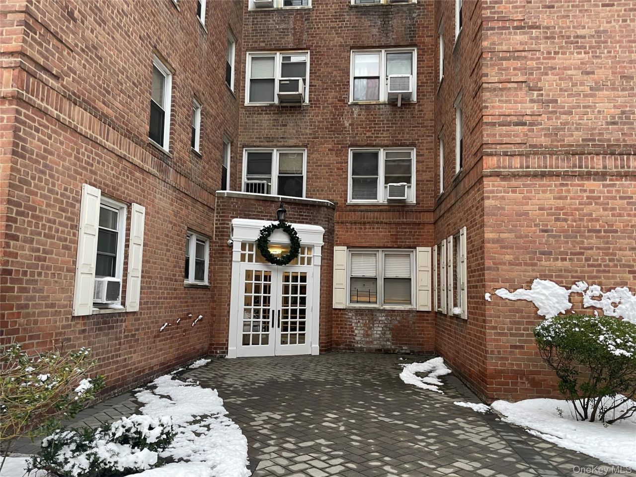 70 Locust Avenue, Unit B114, New Rochelle, NY 10801 Main Photo