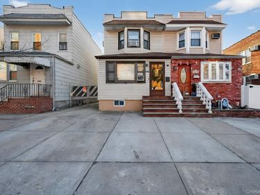 7748 74th Street, Glendale, NY 11385