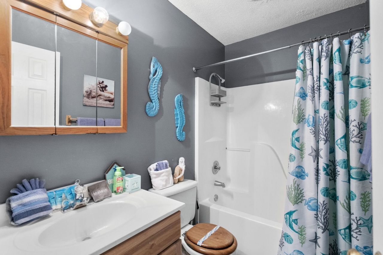 6001-1826 S Kings Hwy. Photo 11