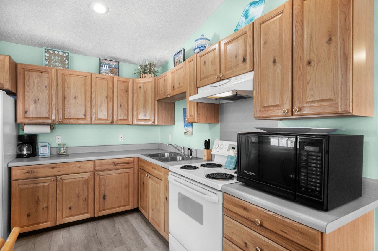 6001-1826 S Kings Hwy. Photo 8