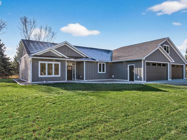 18986 Jackson Street NE, East Bethel, MN 55011