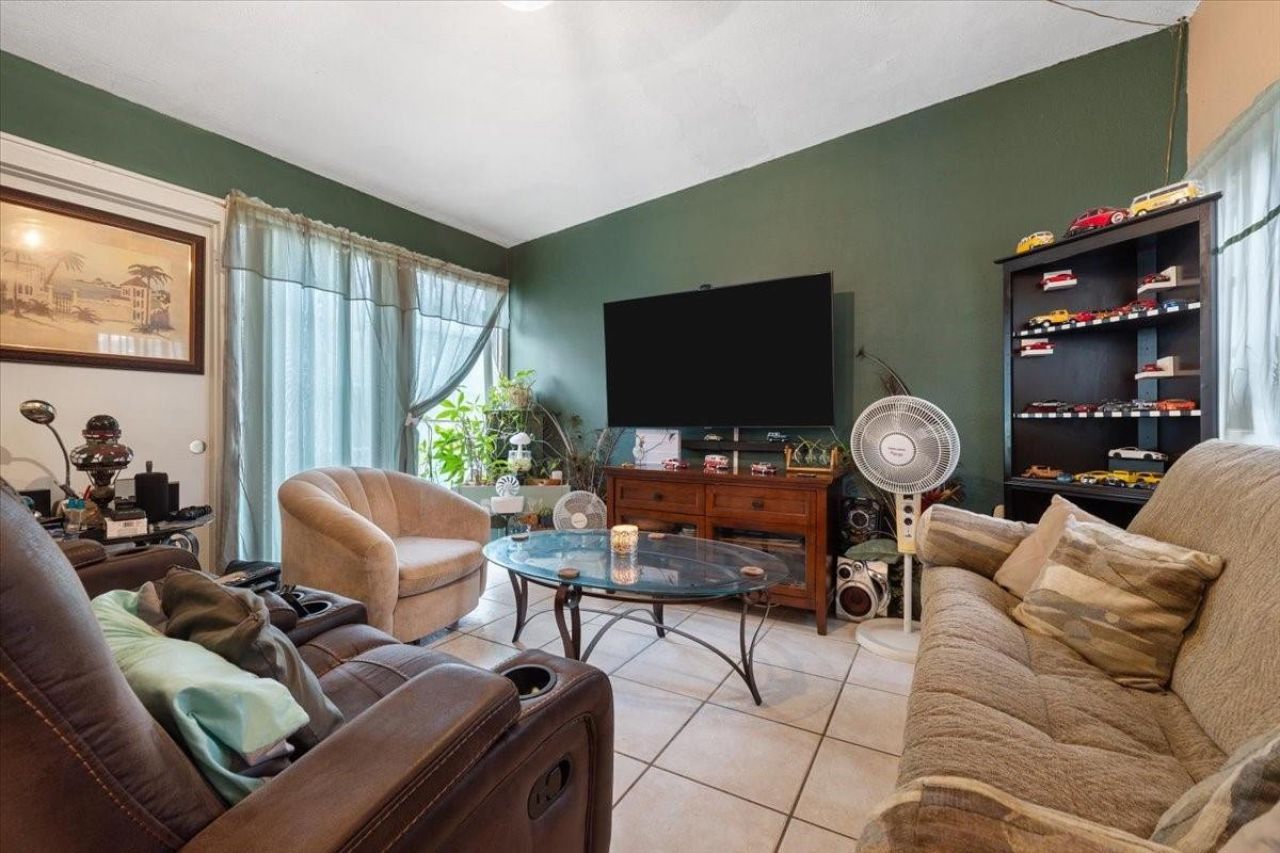 5805 NW 18th Ct, Margate, FL 33063 Photo