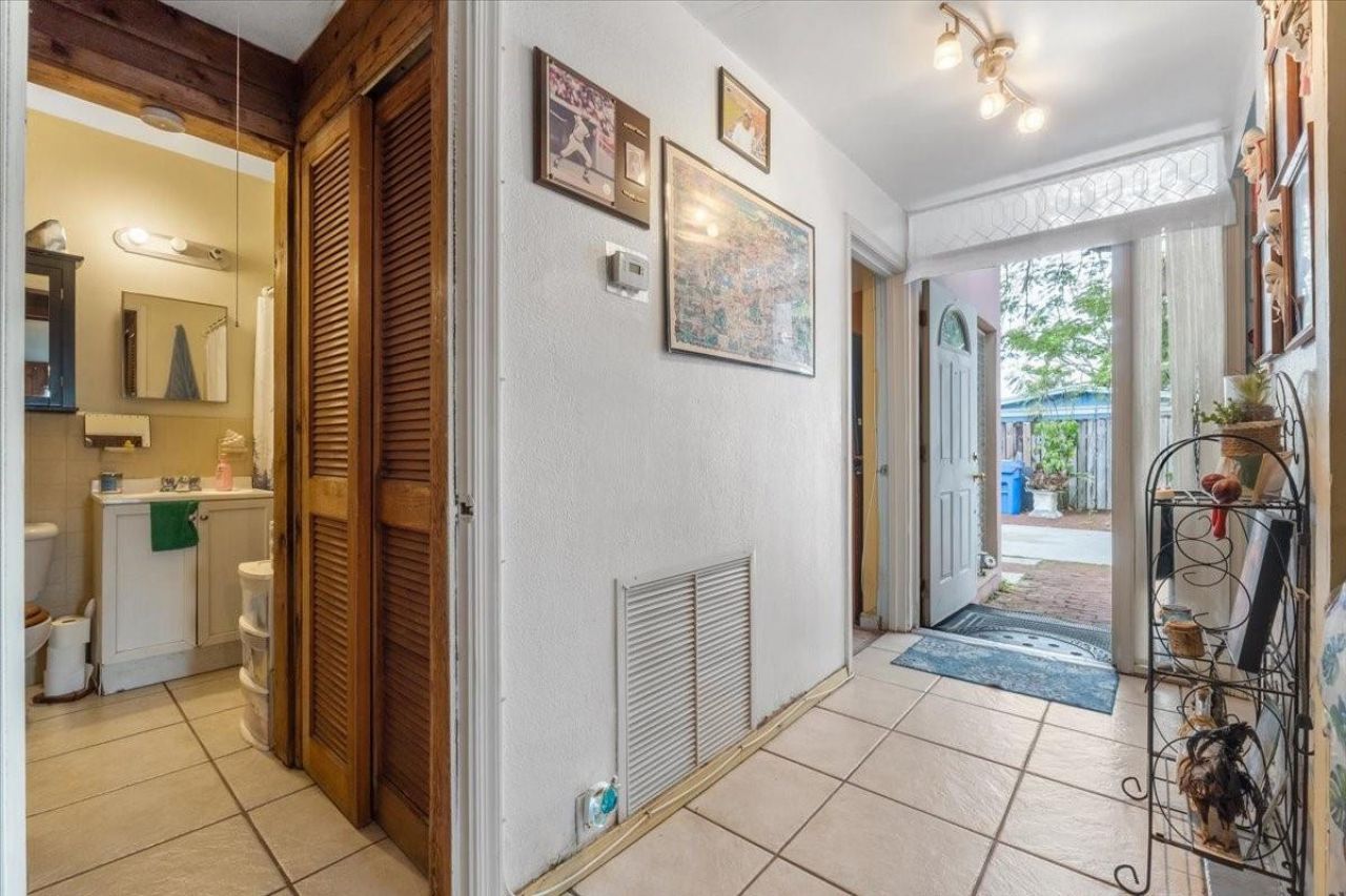 5805 NW 18th Ct, Margate, FL 33063 Photo