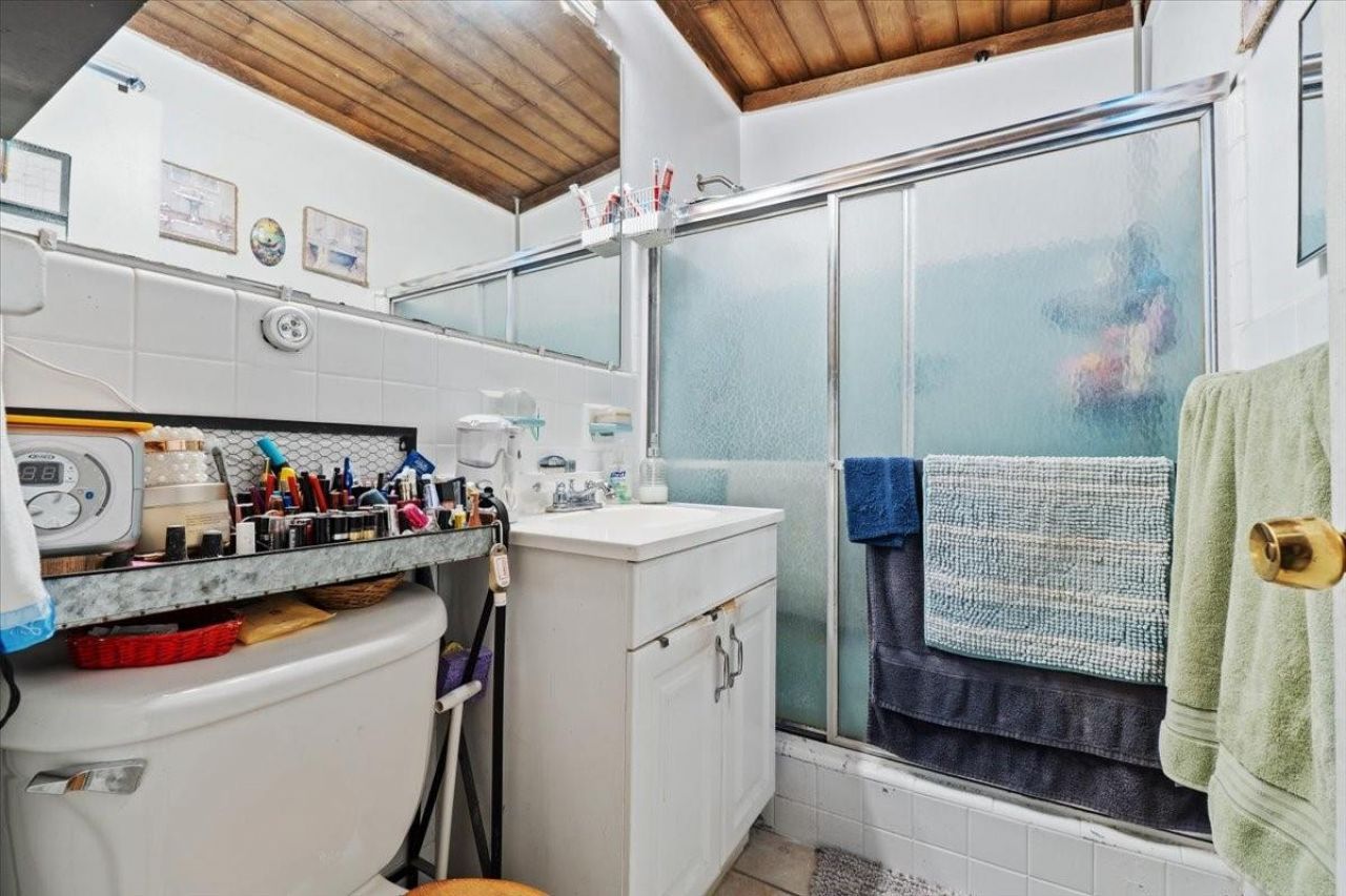 5805 NW 18th Ct, Margate, FL 33063 Photo