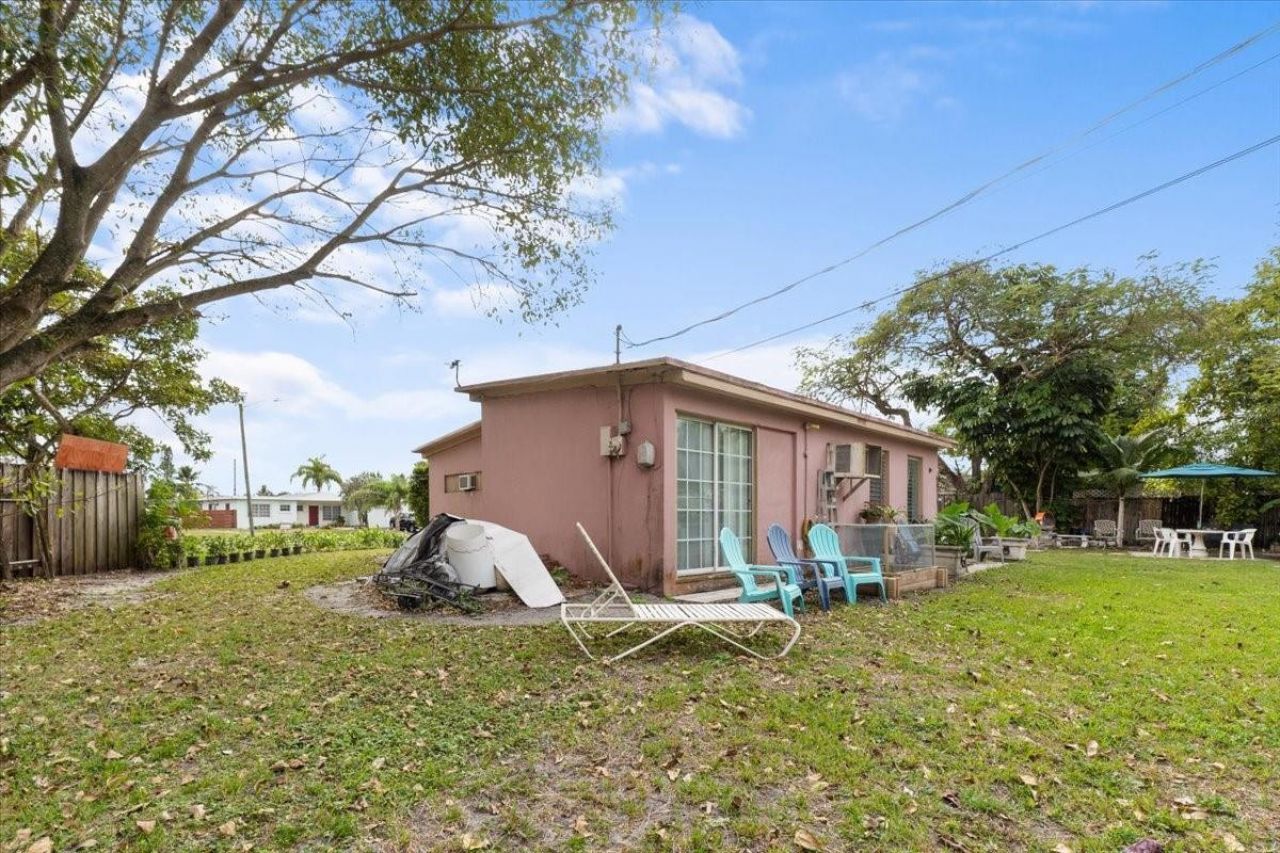 5805 NW 18th Ct, Margate, FL 33063 Photo