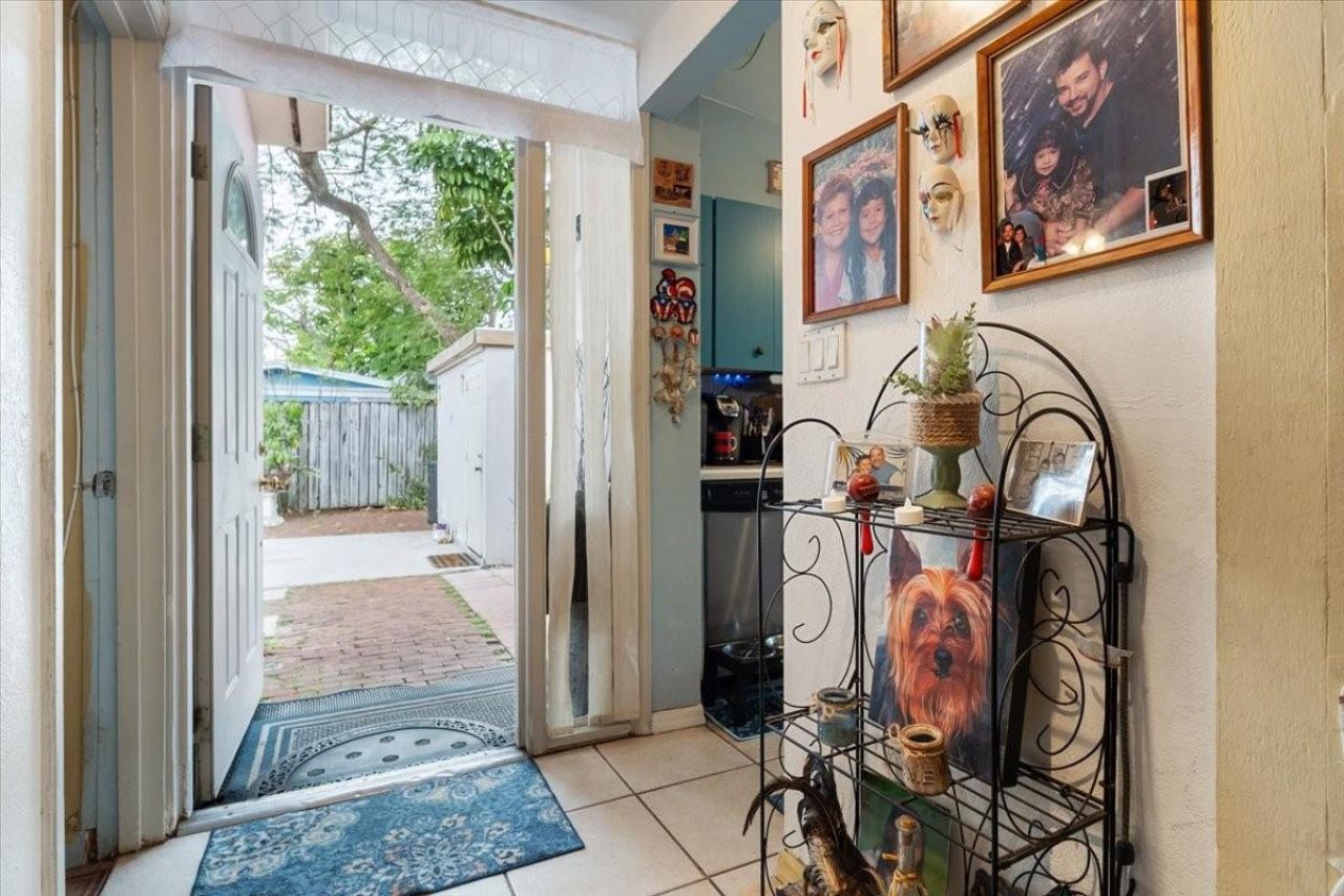 5805 NW 18th Ct, Margate, FL 33063 Photo