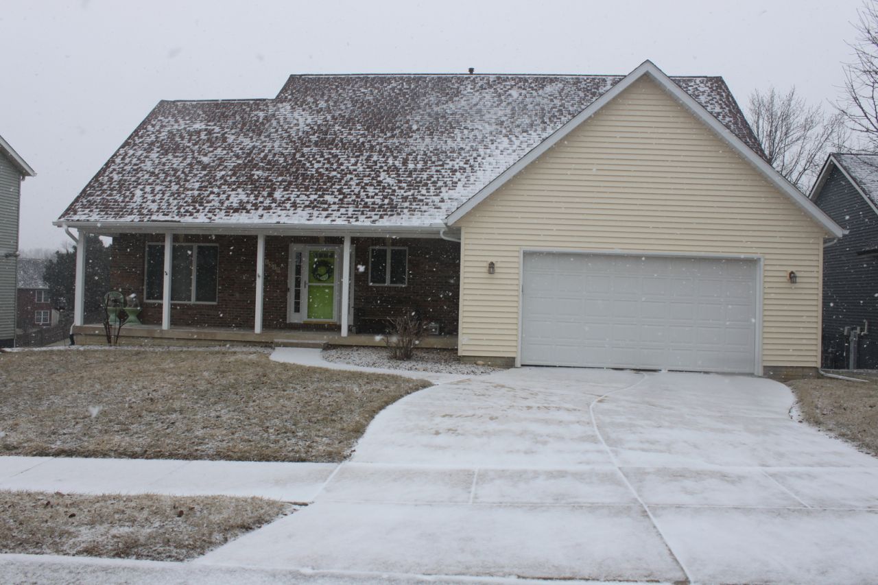 1310 W 51st Street, Davenport, IA 52806 Main Photo