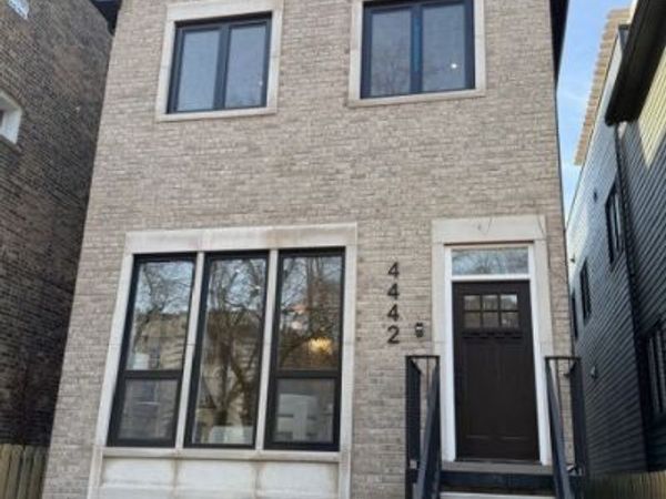 4442 N Greenview Avenue, Chicago, IL 60640