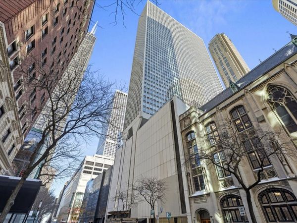 111 E Chestnut Street, Unit 16H, Chicago, IL 60611