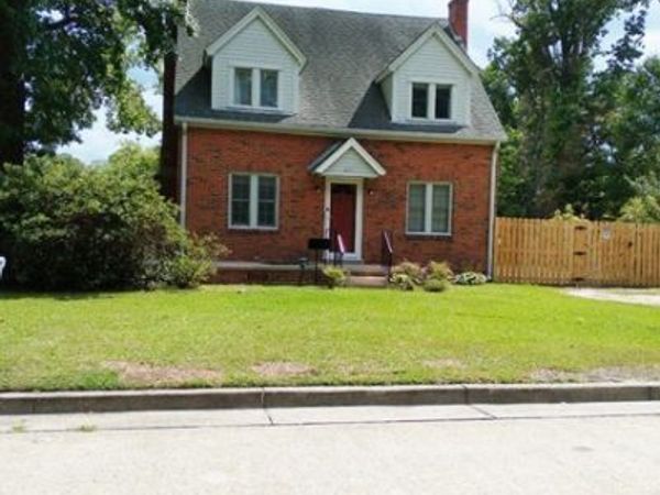 201 W 17TH Street W, Lumberton, NC 28358