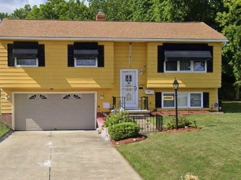 24880 Ridgeline Drive, Bedford Heights, OH 44146 Photo 1