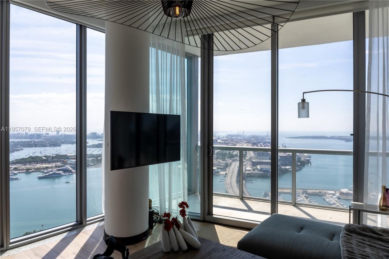 888 Biscayne Blvd, Unit 5508, Miami, FL 33132 Photo