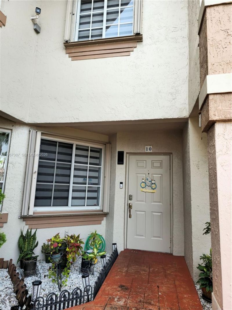 8330 NW 10th St, Unit 10I, Miami, FL 33126 Photo