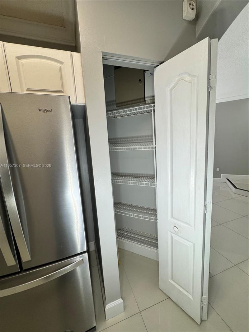 8330 NW 10th St, Unit 10I, Miami, FL 33126 Photo