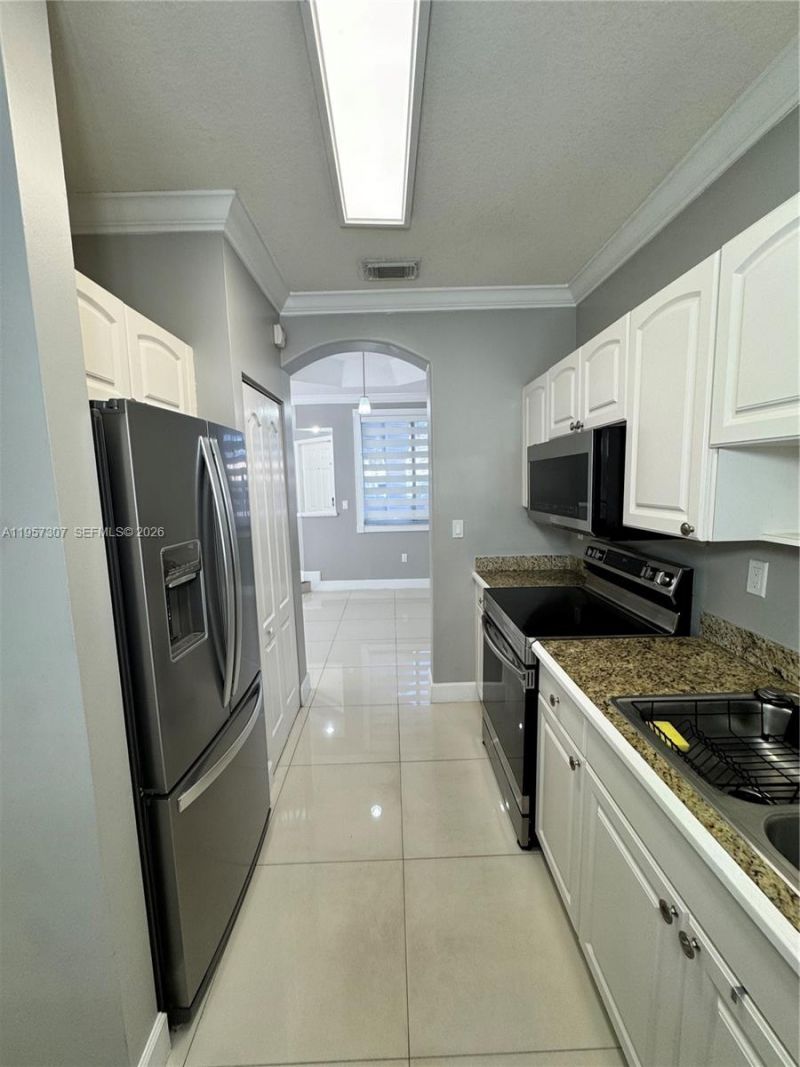8330 NW 10th St, Unit 10I, Miami, FL 33126 Photo