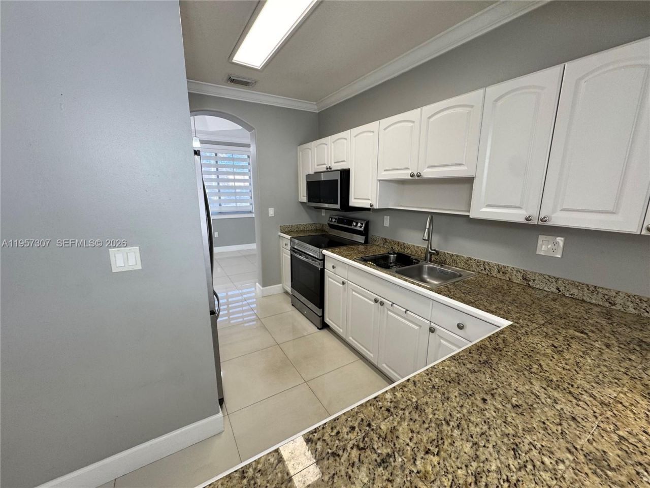 8330 NW 10th St, Unit 10I, Miami, FL 33126 Photo