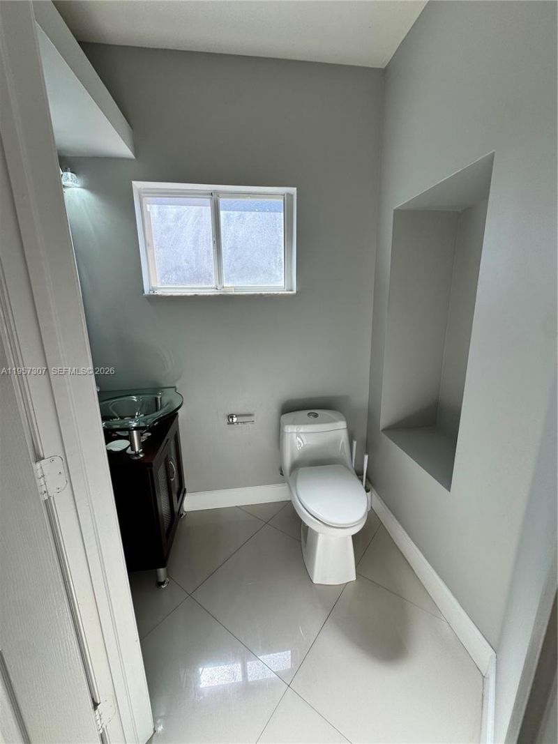 8330 NW 10th St, Unit 10I, Miami, FL 33126 Photo