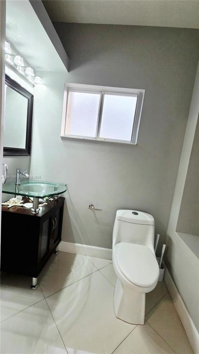 8330 NW 10th St, Unit 10I, Miami, FL 33126 Photo