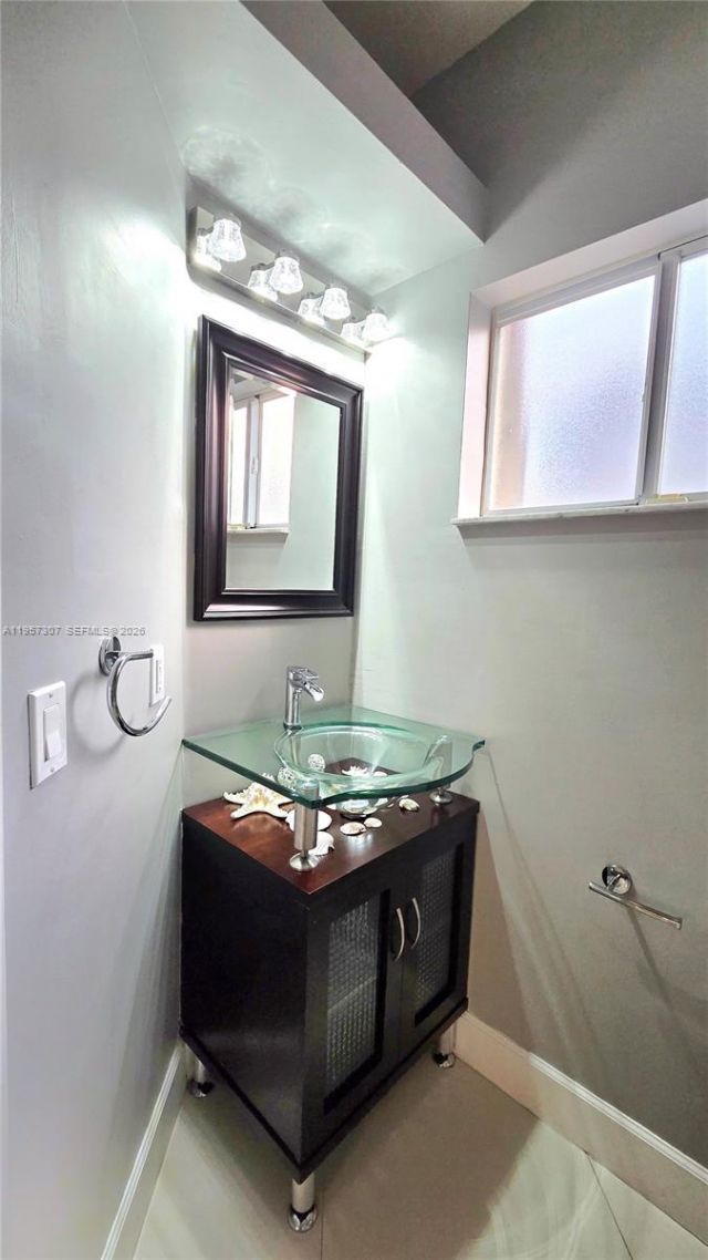 8330 NW 10th St, Unit 10I, Miami, FL 33126 Photo