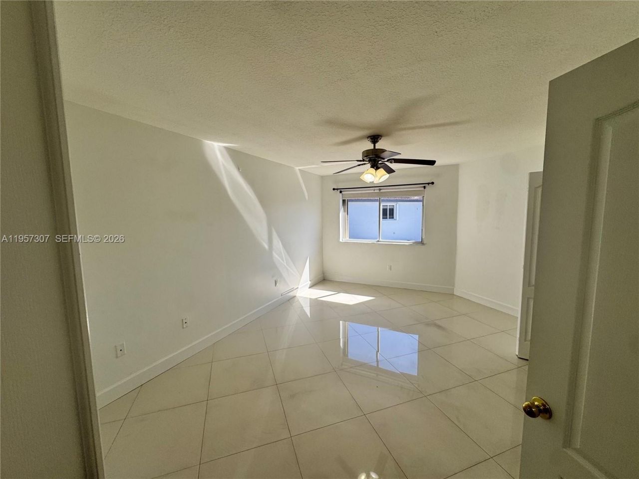 8330 NW 10th St, Unit 10I, Miami, FL 33126 Photo