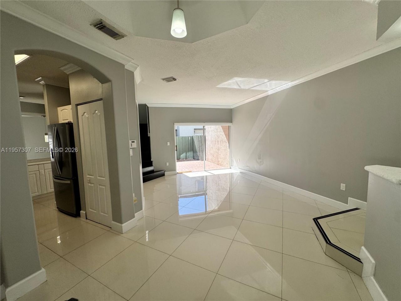 8330 NW 10th St, Unit 10I, Miami, FL 33126 Photo