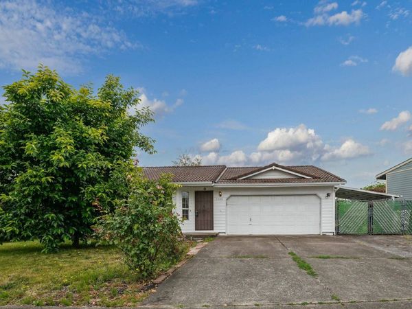 1526 Royalty Dr NE, Salem, OR 97301