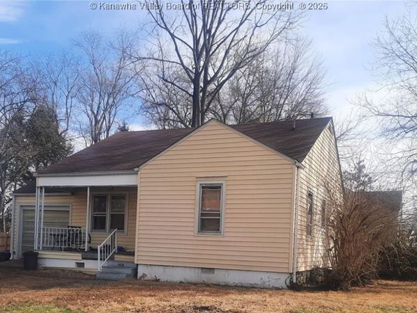 698 Clark Drive, St Albans, WV 25177