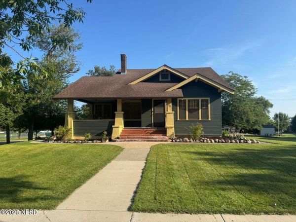 218 W 10TH AVENUE W, Webster, SD 57274