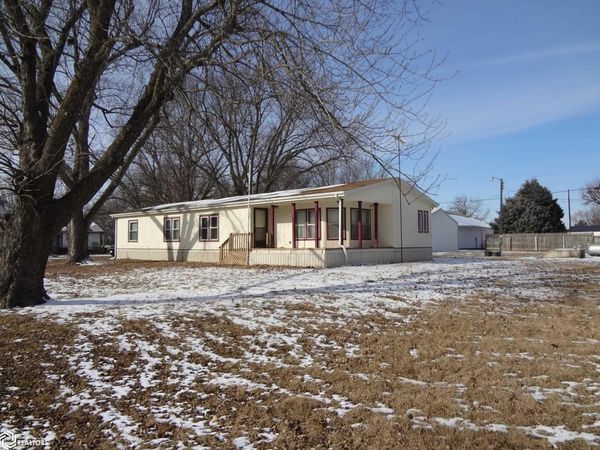 308 Mulberry Street, Braddyville, IA 51631