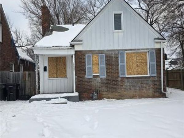15633 Eastwood Street, Detroit, MI 48205