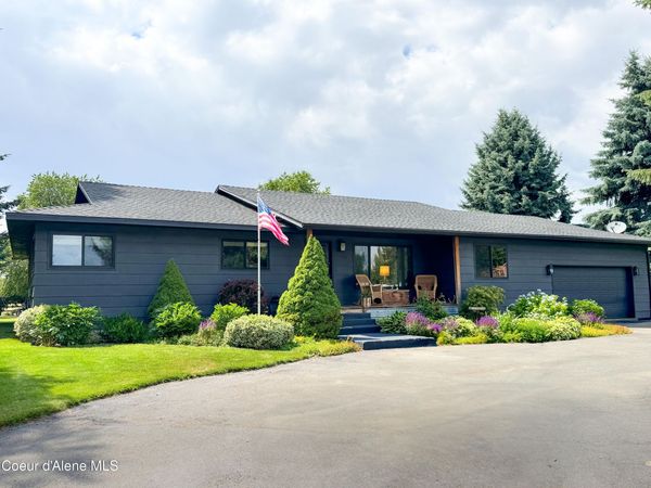 9481 N Chateaux Dr , Hayden, ID 83835