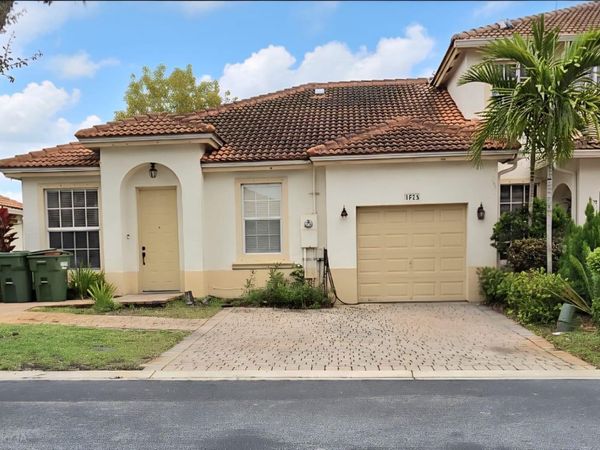 1723 NW 78th Way, Unit 1723, Pembroke Pines, FL 33024