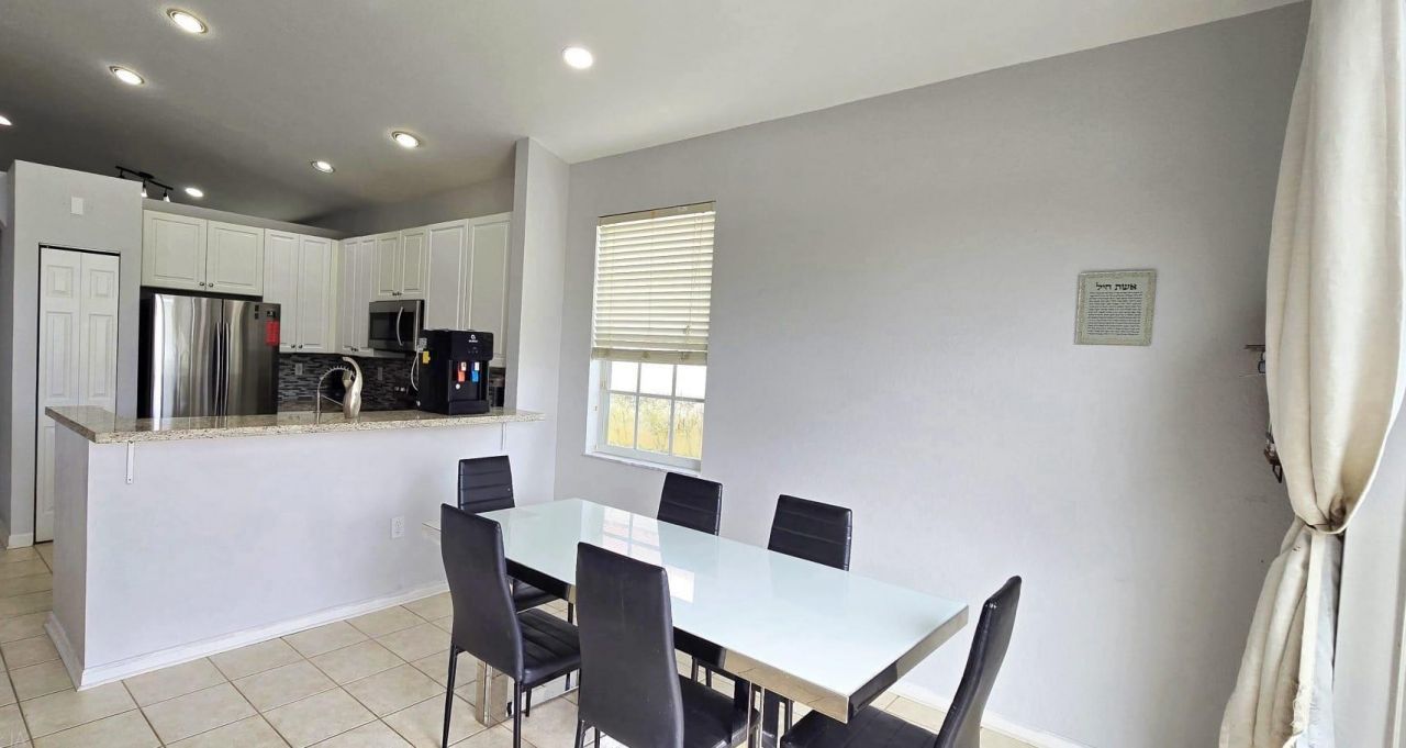 1723 NW 78th Way, Unit 1723, Pembroke Pines, FL 33024 Photo